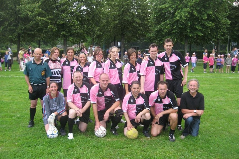 Voetbalwedstrijd: Leerkrachten vs. leerlingen