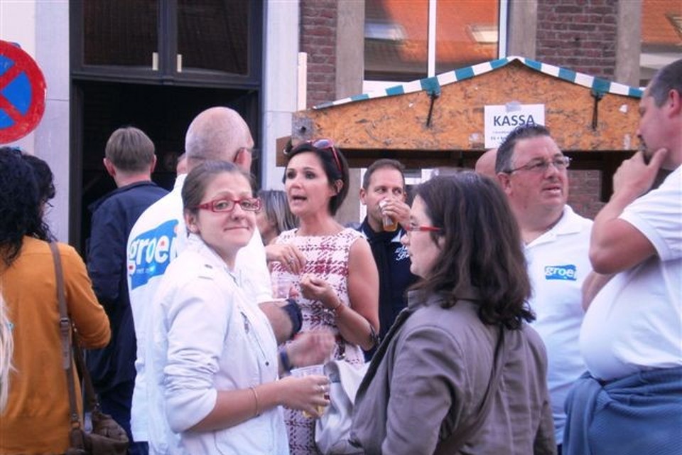 Jong VLD Hasselt en Groei bezoeken Kuringen Kermis't
