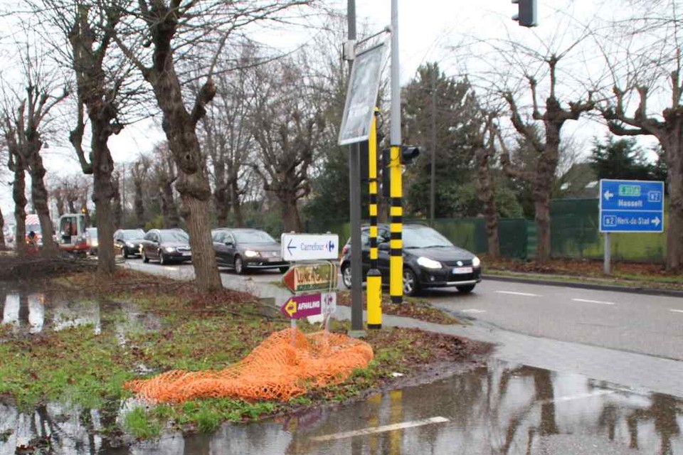 Waterlek zet inrit Carrefour tijdlang blank