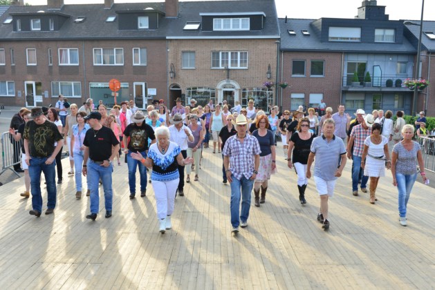 Hasselt danst country in Kuringen