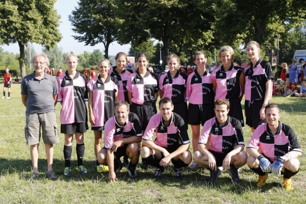 Leerlingen SBS Kuringen verslaan leerkrachten