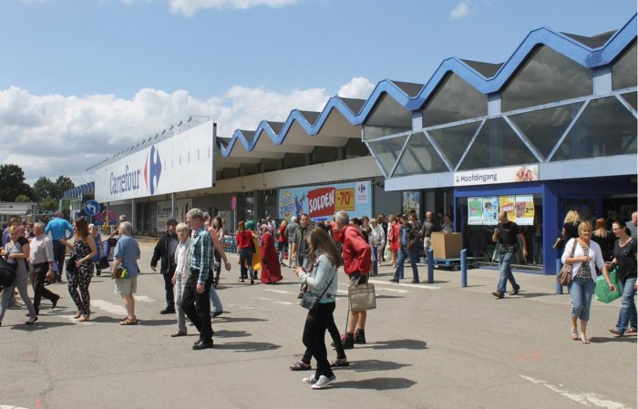Carrefour ontruimd na vondst vliegtuigbom