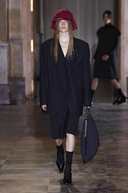 Van de scouts naar de catwalk: Kuringse Rozan (16) loopt show voor Raf Simons