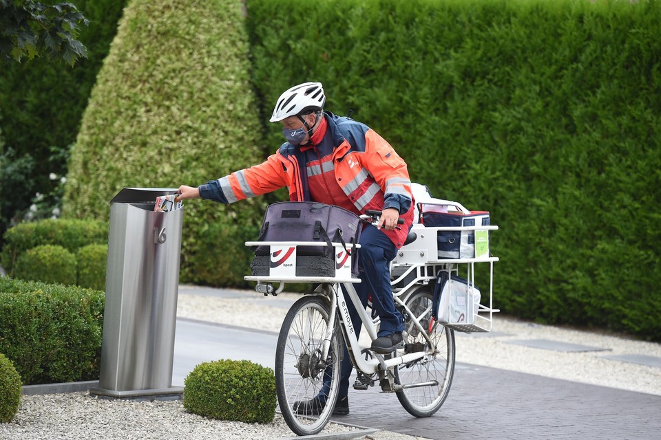 Waarom uw trouwe postbode plots een andere ronde krijgt