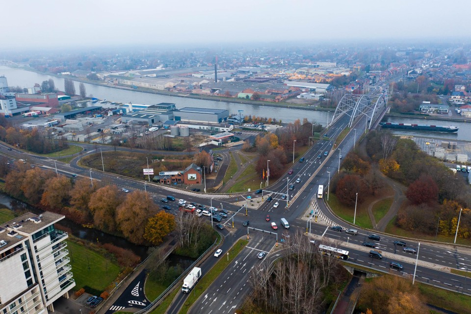Meer afslagstroken om verkeer Kempische Steenweg vlotter te maken