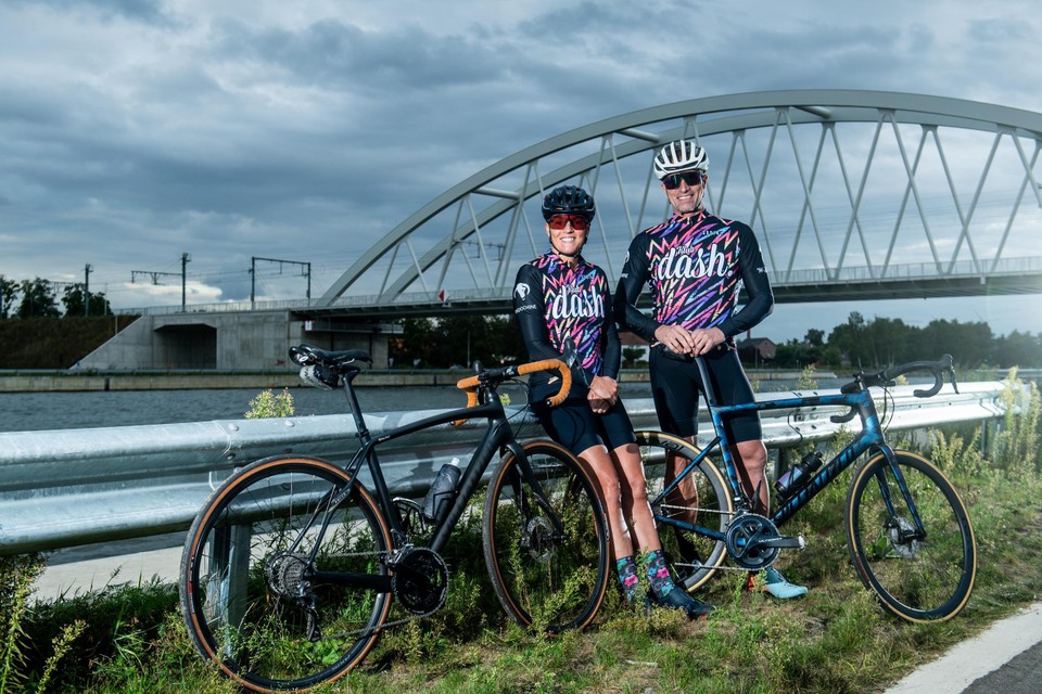 Kuringens koppel strijdt tegen elkaar op Hasseltse triatlon: “Als ik verlies, moet ik de hele week stofzuigen”