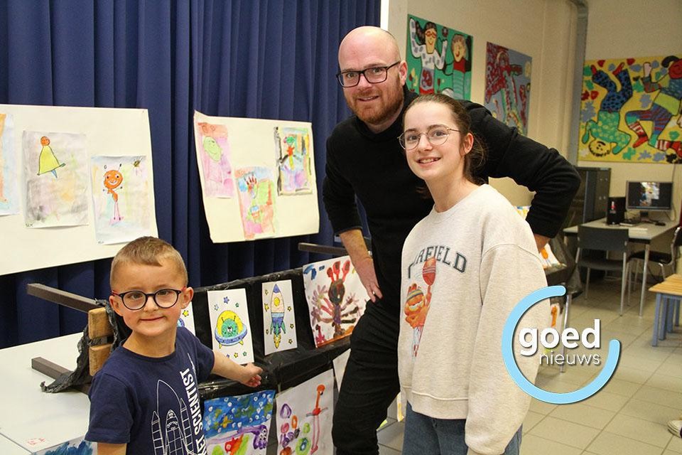 Kleuters SBS Kuringen leiden hun ouders zelf rond tijdens eigen tentoonstelling over de ruimte